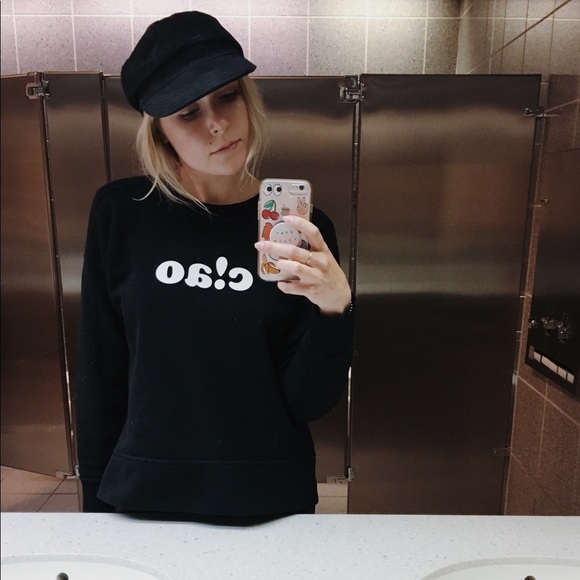 Meet your Posher, Zoe - Picture 3 of 4